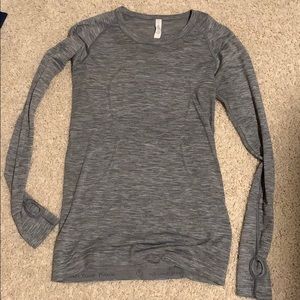Lululemon long sleeve swifty top